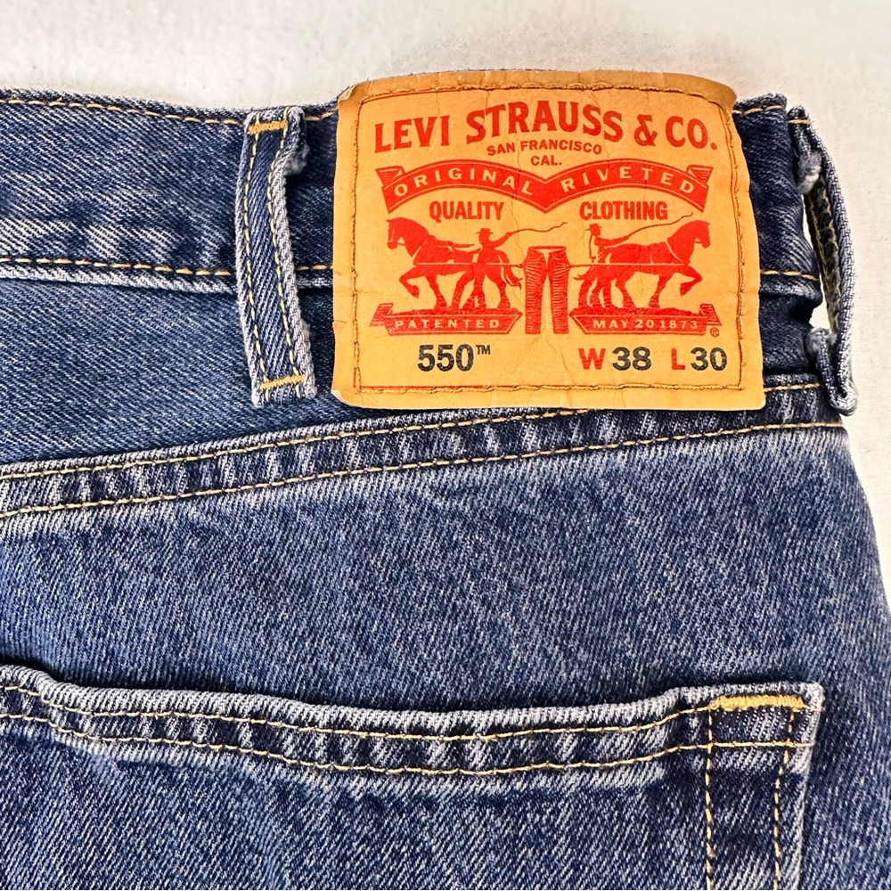 Levi's 550 Men's Jeans Size 38/30 Medium Blue Wash Straight Leg Cotton Classic - Picture 4 of 10